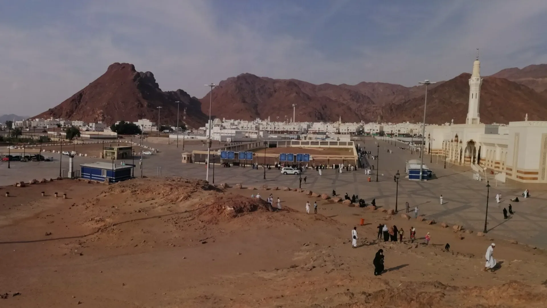 قف حيث وقعت الأحداث فعلاً