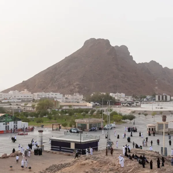 Visitors at the foot of Uhud